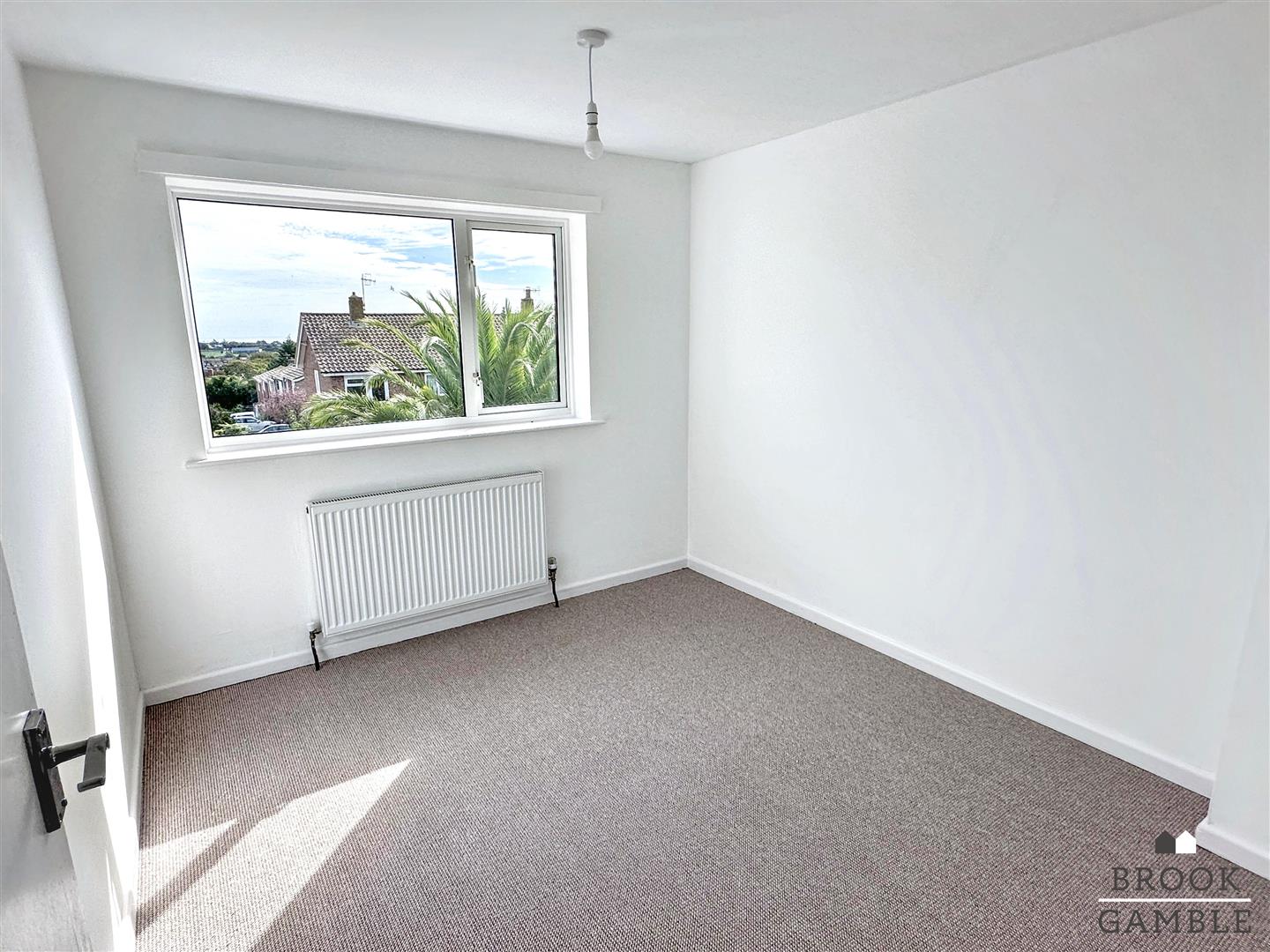 5 Bedroom House - Detached. Bracken Road in Eastbourne,  17